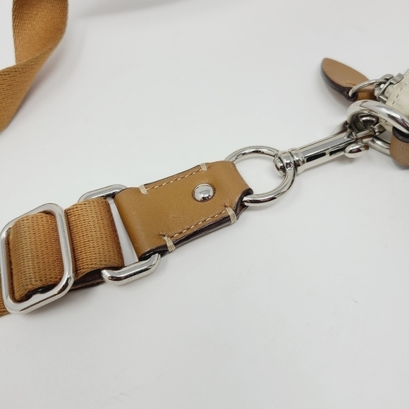 Coach | Classic Retro Cream & Brown Crossbody Bag - Picture 9 of 16